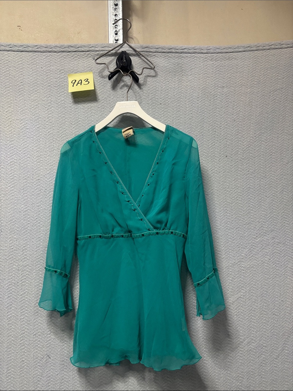 Faded glory medium blouse